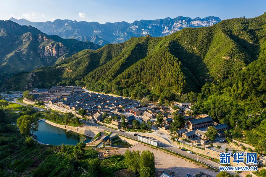 (新華全媒頭條·小康圓夢·圖文互動)(1)恢宏史詩耀千秋——寫在中國共產(chǎn)黨帶領(lǐng)中國人民全面建成小康社會之際