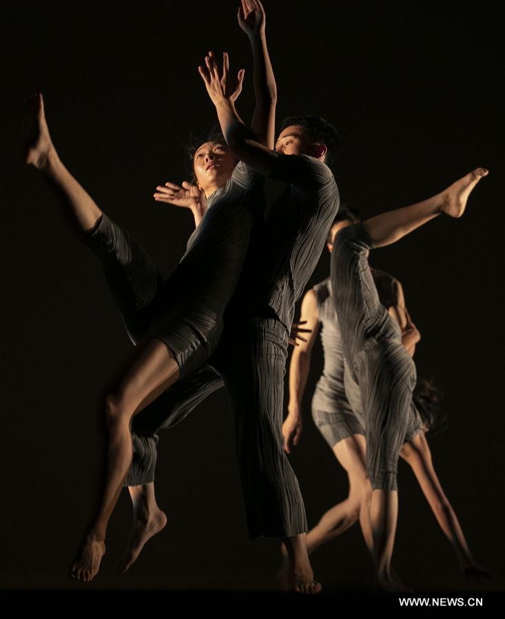 BRITAIN-EDINBURGH-FESTIVAL FRINGE-DANCE-TUTU