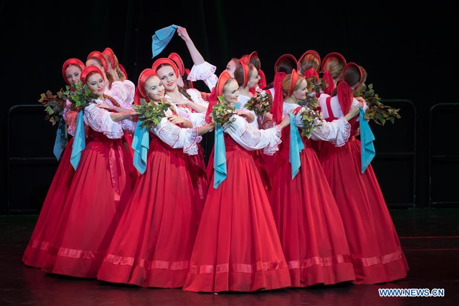 HUNGARY-BUDAPEST-RUSSIAN FOLK DANCE