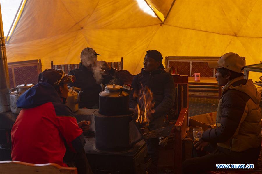 (InTibet)CHINA-TIBET-MOUNT QOMOLANGMA-BASE CAMP-LIFE (CN)