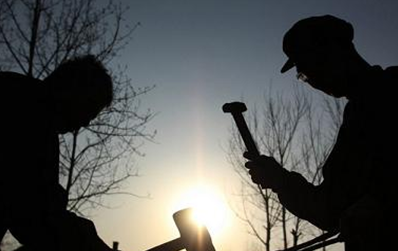 傳統(tǒng)行業(yè)“苦樂不均”