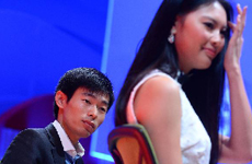 大學生村官對話世界小姐