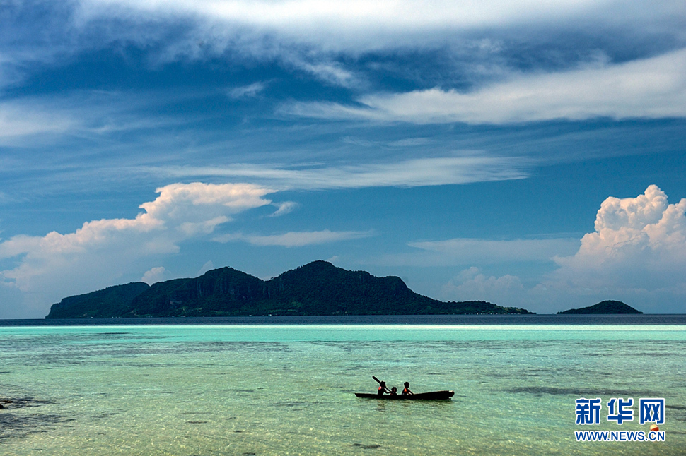 《那藍(lán)天，那碧海，那伊甸園般的神秘之地》