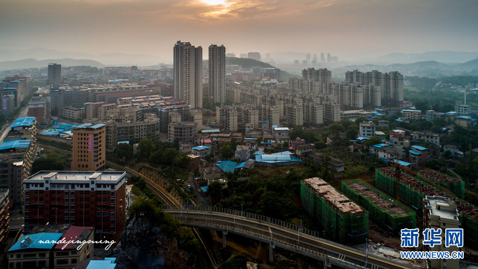 改革開(kāi)放40年，縣城變化令人驚