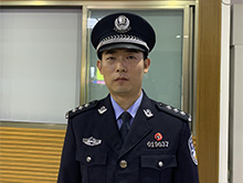&ldquo;網紅民警的鐵漢柔情&rdquo;張鵬