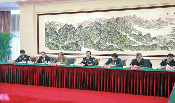 郭聲琨:認真傾聽意見建議 自覺接受社會監(jiān)督