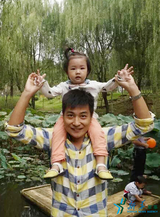 &uarr;資料圖片：張超與女兒合影。