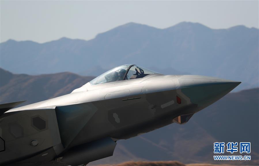 （人民空軍70年&middot;圖文互動(dòng)）人民空軍航空兵體系作戰(zhàn)能力實(shí)現(xiàn)新跨越