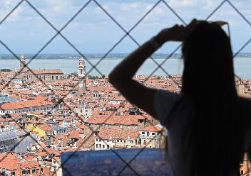 意大利:疫情下的“國(guó)民假期”