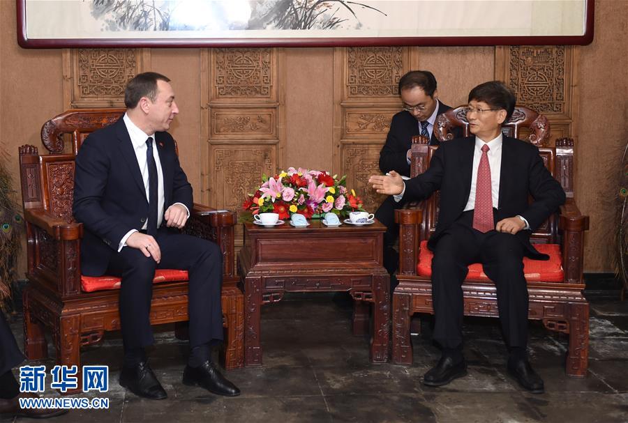(XHDW)孟建柱會(huì)見(jiàn)白俄羅斯總統(tǒng)辦公廳副主任斯諾普科夫
