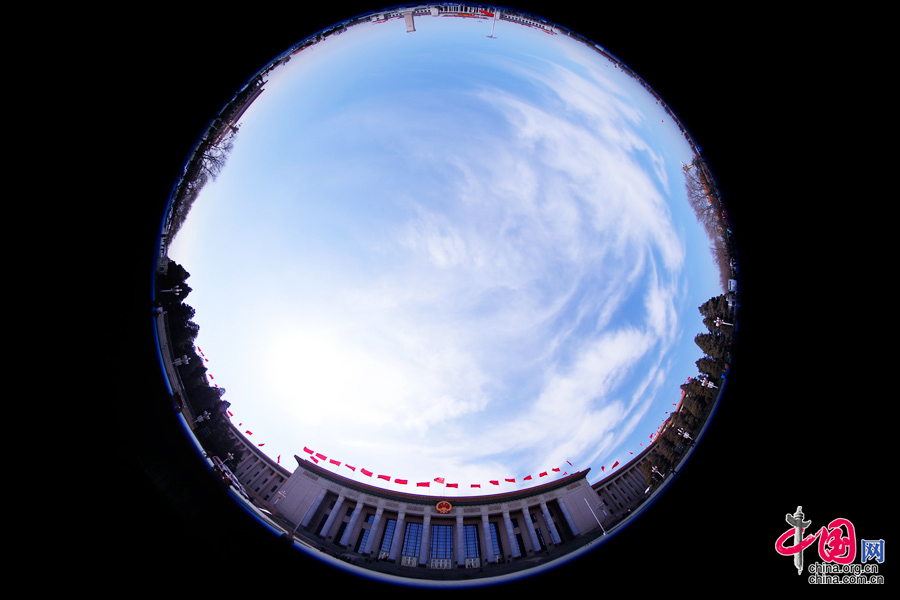  人民大會堂、天安門廣場、人民英雄紀(jì)念碑外部全景。中國網(wǎng) 鄭亮攝