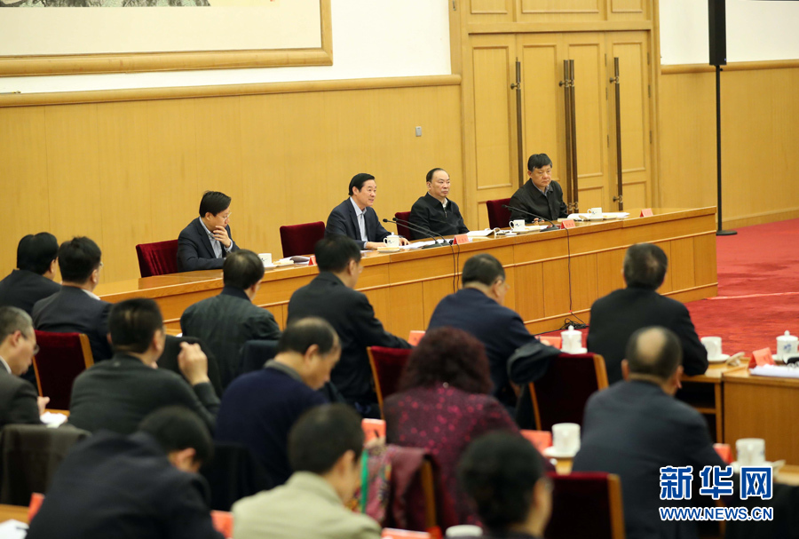 3月23日，治國理政論壇&ldquo;&lsquo;四個全面&rsquo;戰(zhàn)略布局系列理論研討會&rdquo;首場研討會在北京召開，中共中央政治局委員、中央書記處書記、中宣部部長劉奇葆出席會議并講話。新華社記者 劉衛(wèi)兵 攝
