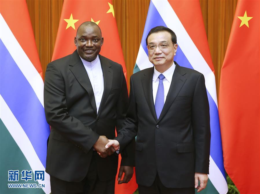 (時政)李克強會見岡比亞總統(tǒng)巴羅