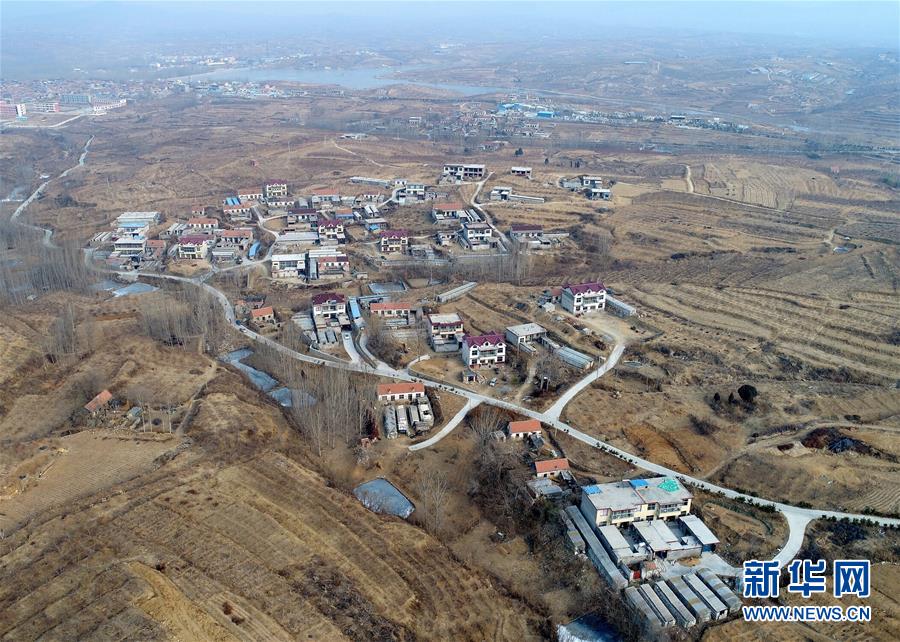 （在習近平新時代中國特色社會主義思想指引下&mdash;&mdash;新時代新氣象新作為&middot;四好農(nóng)村路&middot;圖文互動）（1）路通 民富 心齊&mdash;&mdash;農(nóng)村道路升級激發(fā)基層向心力