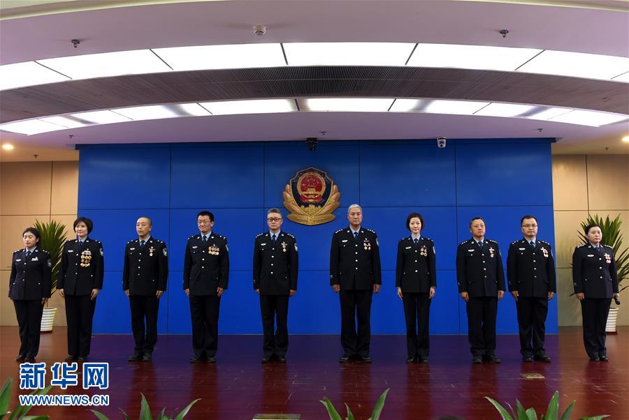 (在習近平新時代中國特色社會主義思想指引下——新時代新氣象新作為·新華全媒頭條·圖文互動)(7)最濃是這中國紅——北京市西城區弘揚紅墻意識深化改革發展紀實