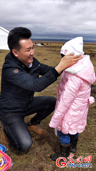 【脫貧攻堅在行動】打通致富路,牧民笑開顏——青海省澤庫縣“第一書記”張文杰扶貧故事