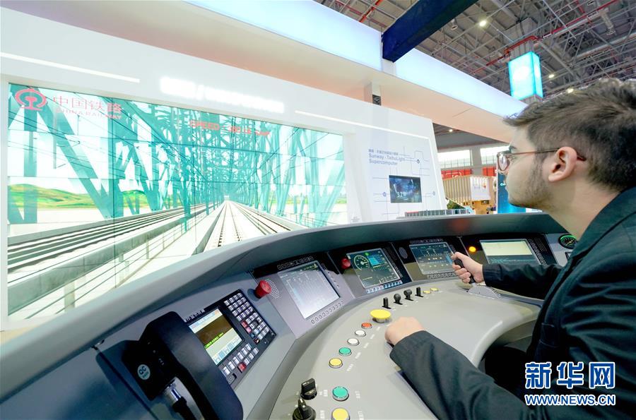 (在習(xí)近平新時(shí)代中國(guó)特色社會(huì)主義思想指引下·慶祝改革開(kāi)放40周年·創(chuàng)新發(fā)展)(新華全媒頭條·圖文互動(dòng))(10)創(chuàng)新:“第一動(dòng)力”的時(shí)代答卷