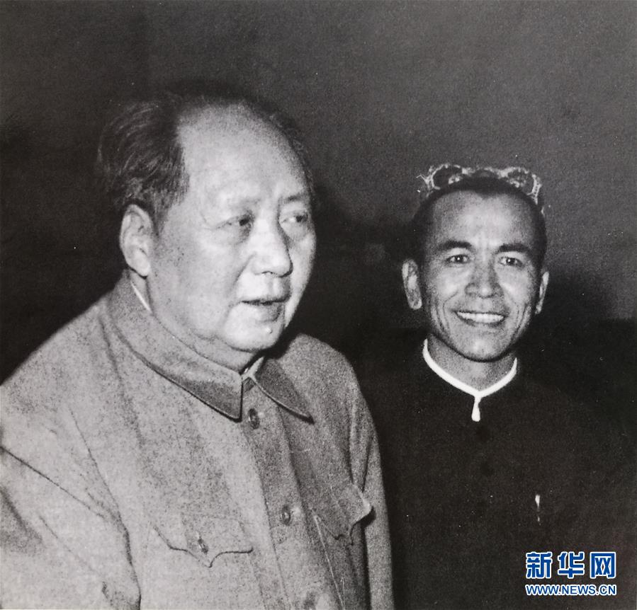 （時(shí)政）（1）鐵木爾&middot;達(dá)瓦買提同志生平照片