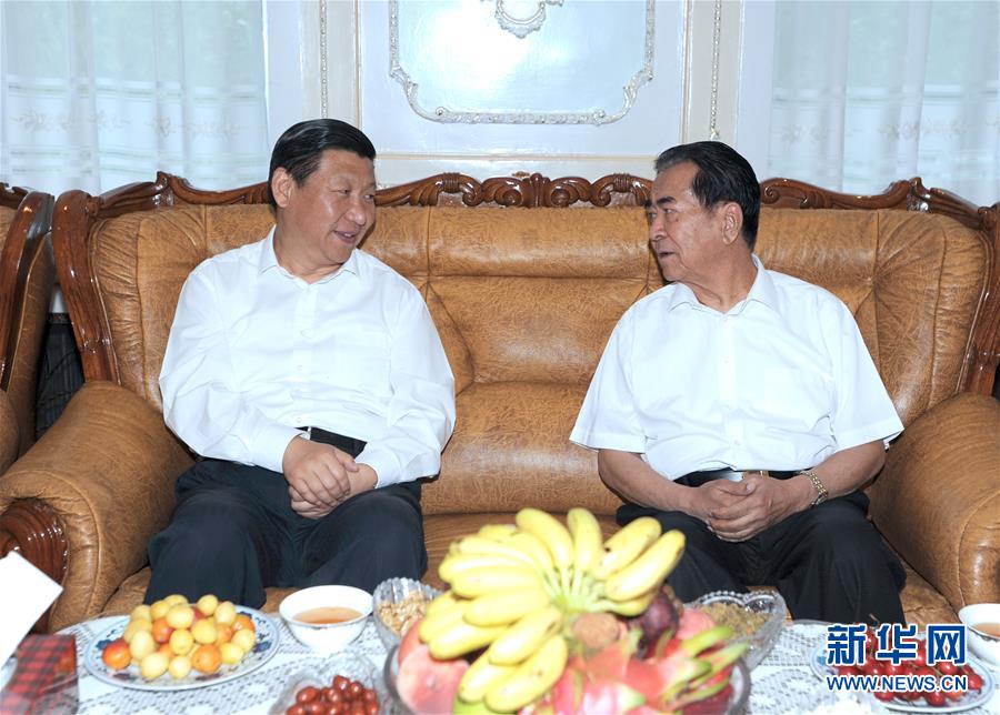 （時(shí)政）（3）鐵木爾&middot;達(dá)瓦買提同志生平照片