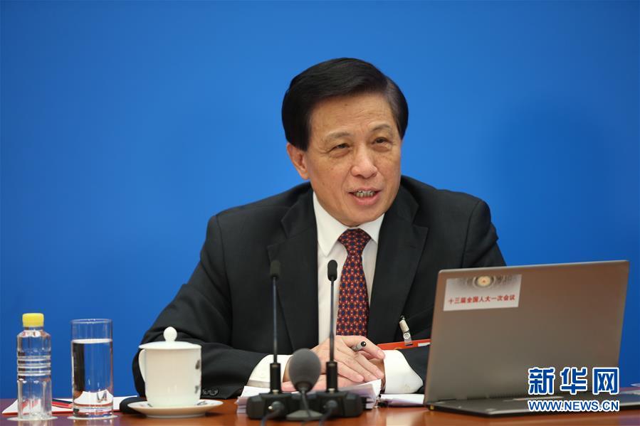 （兩會&middot;XHDW）（3）十三屆全國人大一次會議舉行新聞發布會 