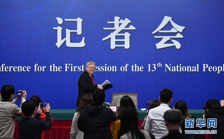 （兩會）（6）國務院扶貧辦主任劉永富就&ldquo;打好精準脫貧攻堅戰&rdquo;答記者問