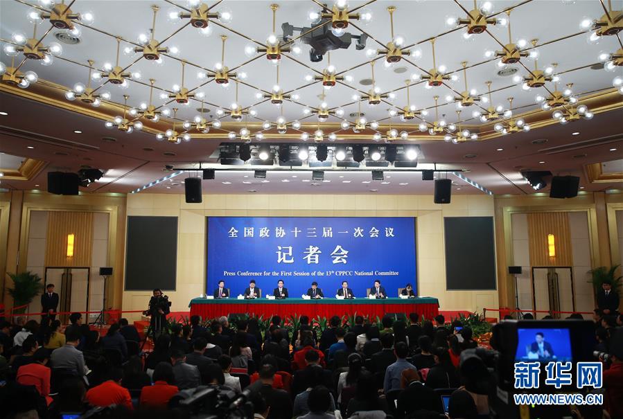 （兩會&middot;XHDW）（5）政協委員談提高保障和改善民生水平