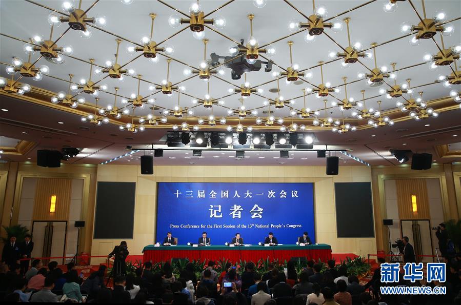 （兩會）（2）科技部部長萬鋼等就&ldquo;加快建設創新型國家&rdquo;答記者問