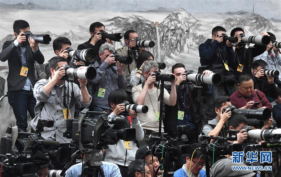 （兩會(huì)&middot;XHDW）（8）沈春耀等回答中外記者提問(wèn)