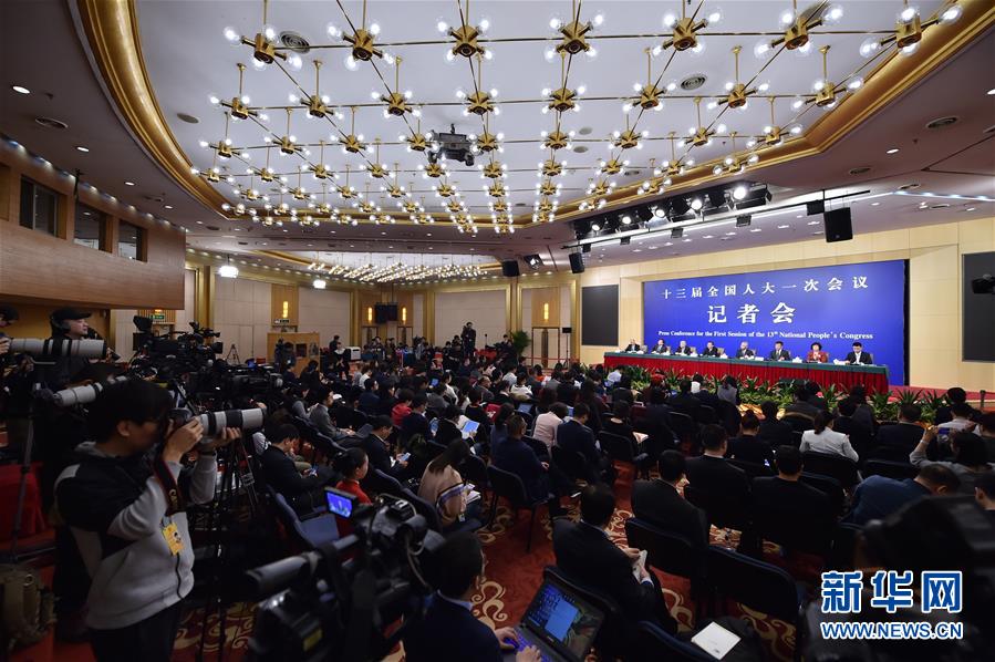 （兩會(huì)&middot;XHDW）（2）全國人大相關(guān)負(fù)責(zé)人就&ldquo;人大立法工作&rdquo;答記者問