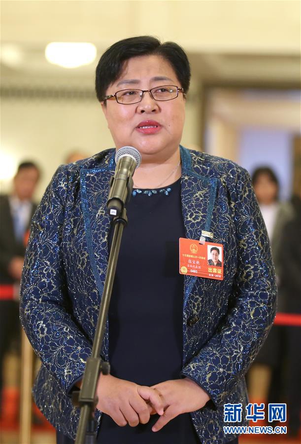 （兩會&middot;XHDW）（7）全國人大代表接受采訪