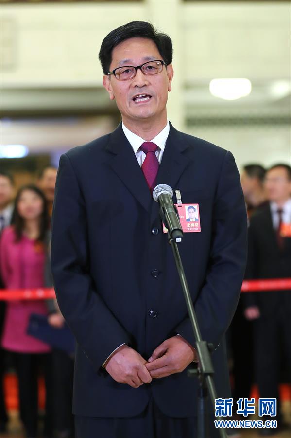 （兩會&middot;XHDW）（7）全國政協委員接受采訪