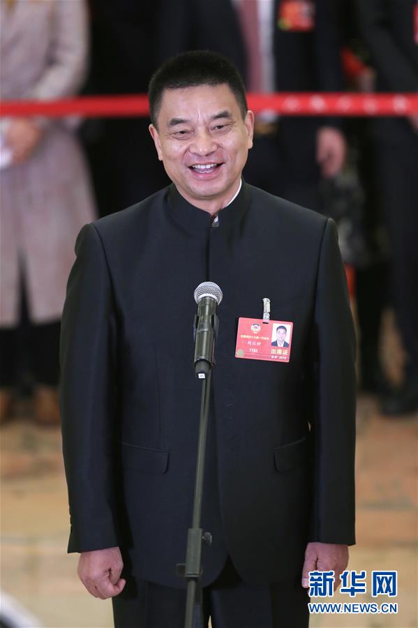 （兩會&middot;XHDW）（8）全國政協委員接受采訪