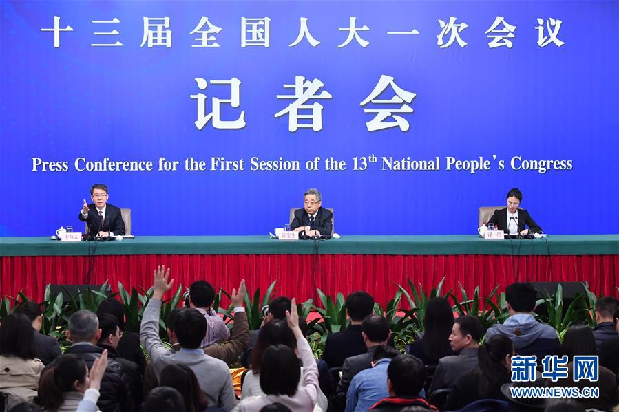 （兩會&middot;XHDW）（1）教育部部長陳寶生就&ldquo;努力讓每個孩子都能享有公平而有質量的教育&rdquo;答記者問