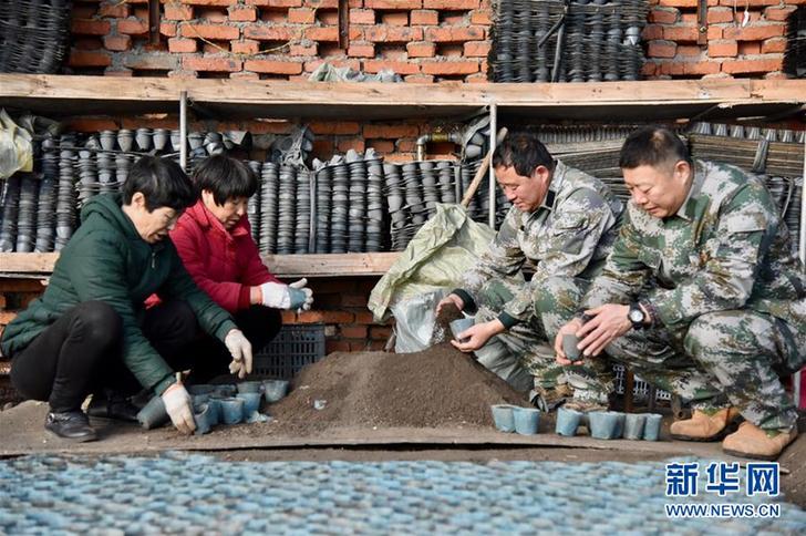 （走基層 聽民聲&middot;圖文互動）（2）&ldquo;扶貧，更扶村&rdquo;&mdash;&mdash;黑龍江扶貧一線蹲點觀察