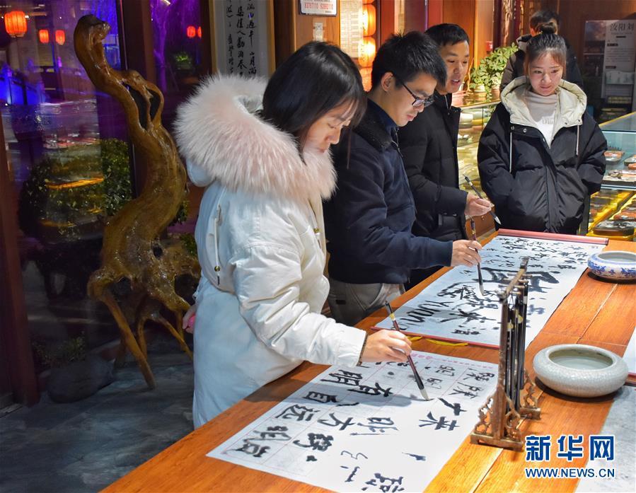 (在習近平新時代中國特色社會主義思想指引下——新時代新作為新篇章·圖文互動)(1)水綠相間看古都 古今輝映洛陽城