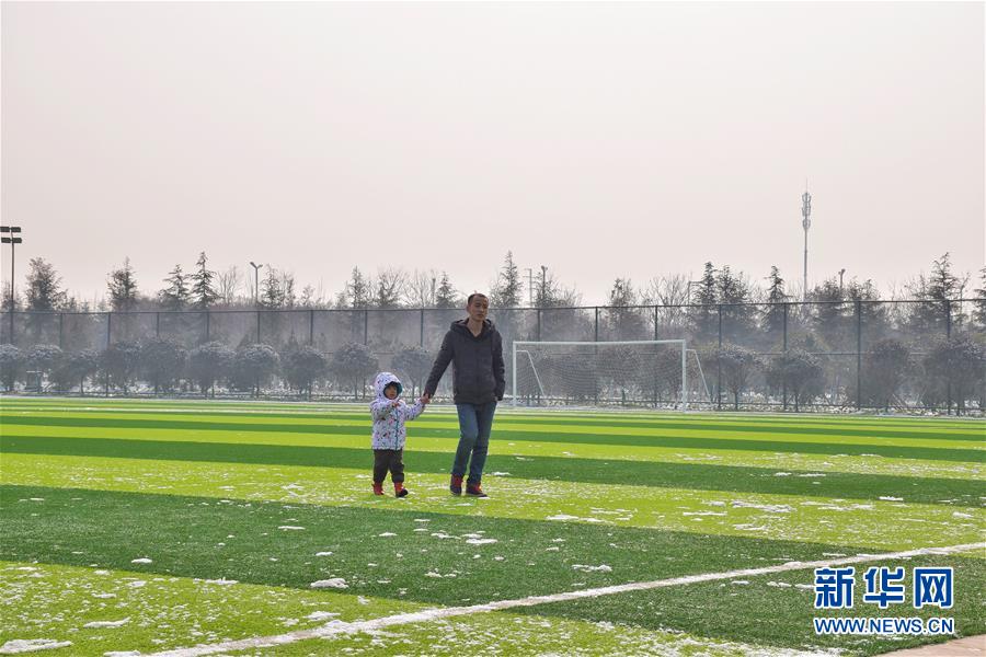 (在習近平新時代中國特色社會主義思想指引下——新時代新作為新篇章·圖文互動)(2)水綠相間看古都 古今輝映洛陽城