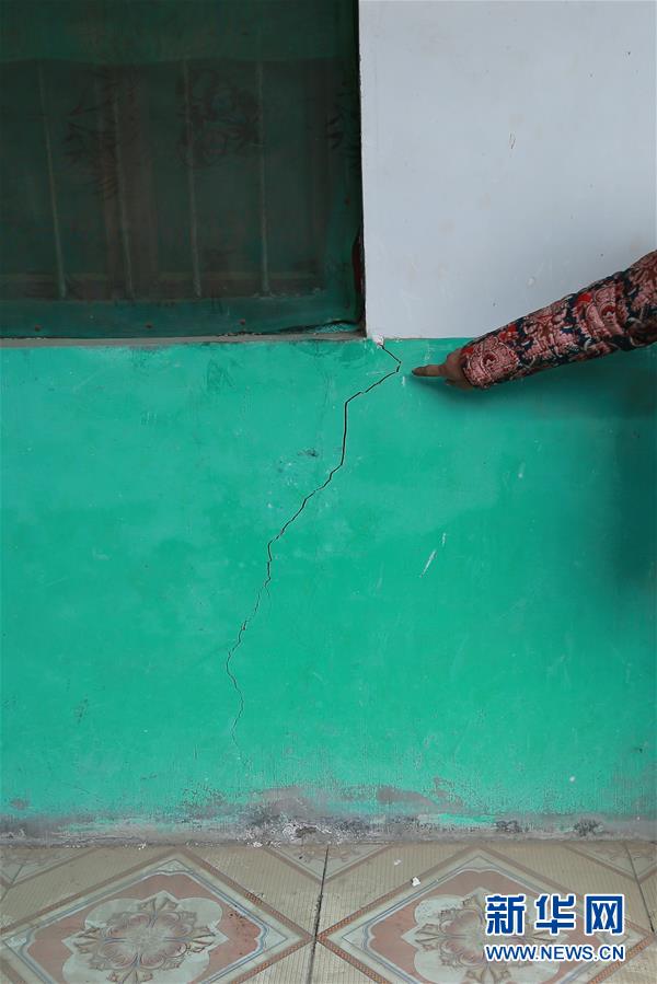 (新華視點·圖文互動)(4)挖掘作業距漢墓中心僅20米,村民住房出現裂縫……“造地”如何變挖山?