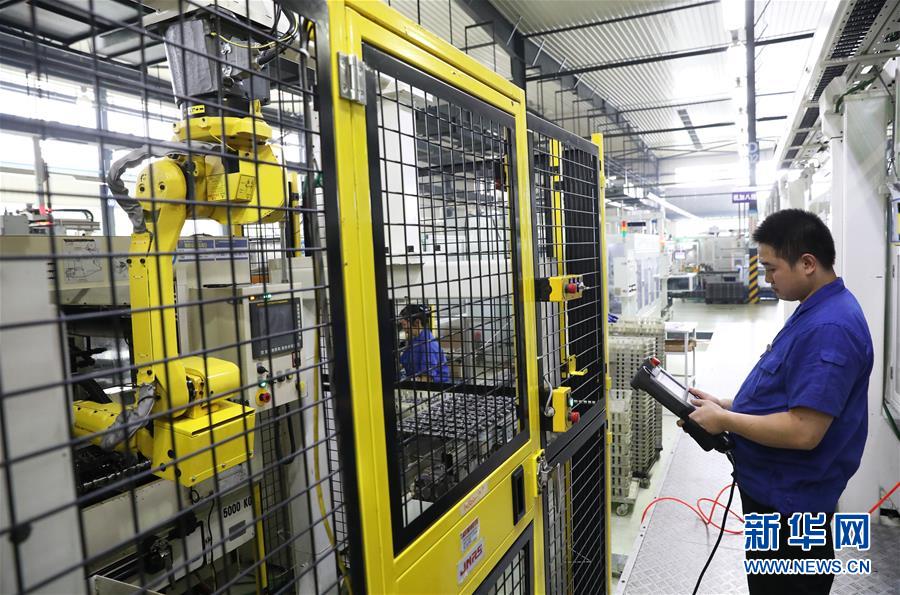 (兩會前夕看落實·圖文互動)(3)春風涌動兩江潮——重慶落實習近平總書記全國兩會重要講話精神紀實