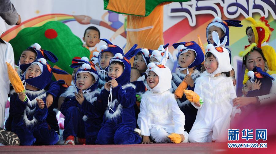 (新華全媒頭條·圖文互動)(8)昂首闊步向未來——寫在西藏民主改革60周年之際