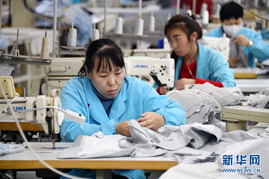 （新華全媒頭條&middot;圖文互動）（8）從&ldquo;來樣加工&rdquo;到為全球&ldquo;量體裁衣&rdquo;&mdash;&mdash;透過&ldquo;迪尚之路&rdquo;看新舊動能轉換