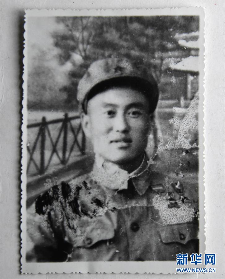 (新華全媒頭條·圖文互動(dòng))(2)英雄無言——95歲老黨員張富清的本色人生