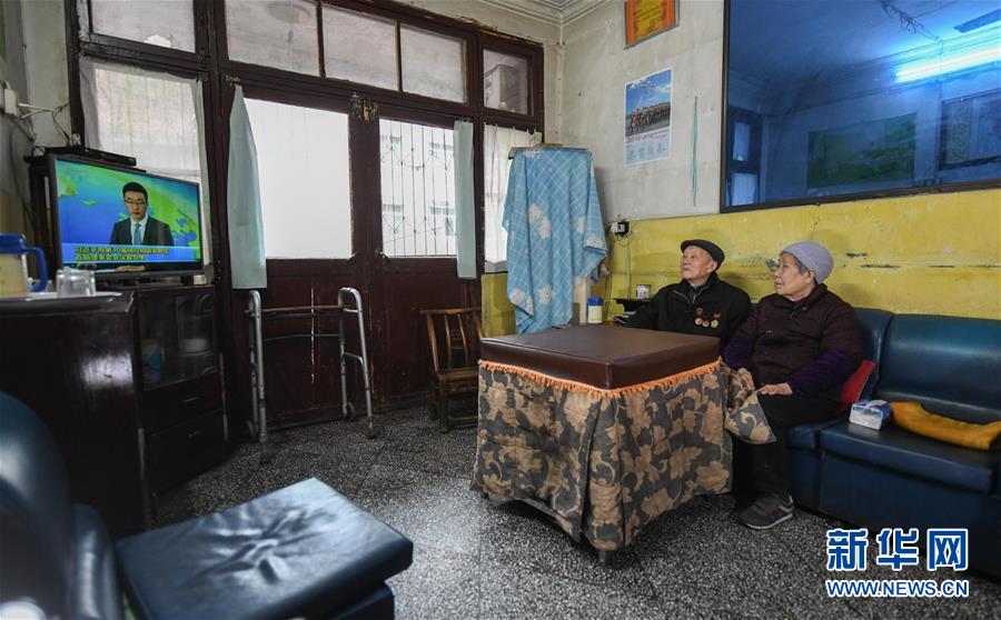 (新華全媒頭條·圖文互動(dòng))(7)英雄無言——95歲老黨員張富清的本色人生