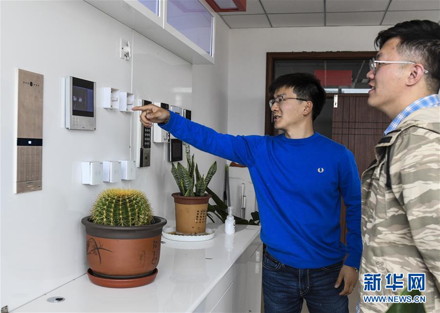 (壯麗70年·奮斗新時(shí)代·圖文互動(dòng))(6)記者蹲點(diǎn)手記:感受“戈壁明珠”嶄新容顏