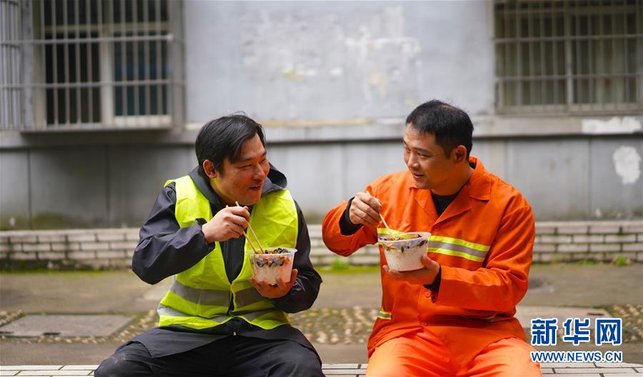 (新華全媒頭條·圖文互動)(27)青春萬歲 強國有我