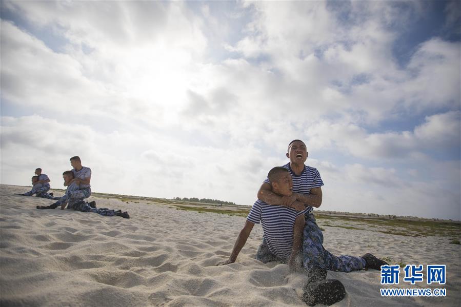 (壯麗70年·奮斗新時(shí)代·新華全媒頭條·圖文互動(dòng))(5)“你在我的航程上,我在你的視線里”——走進(jìn)海軍西沙中建島官兵的五彩世界