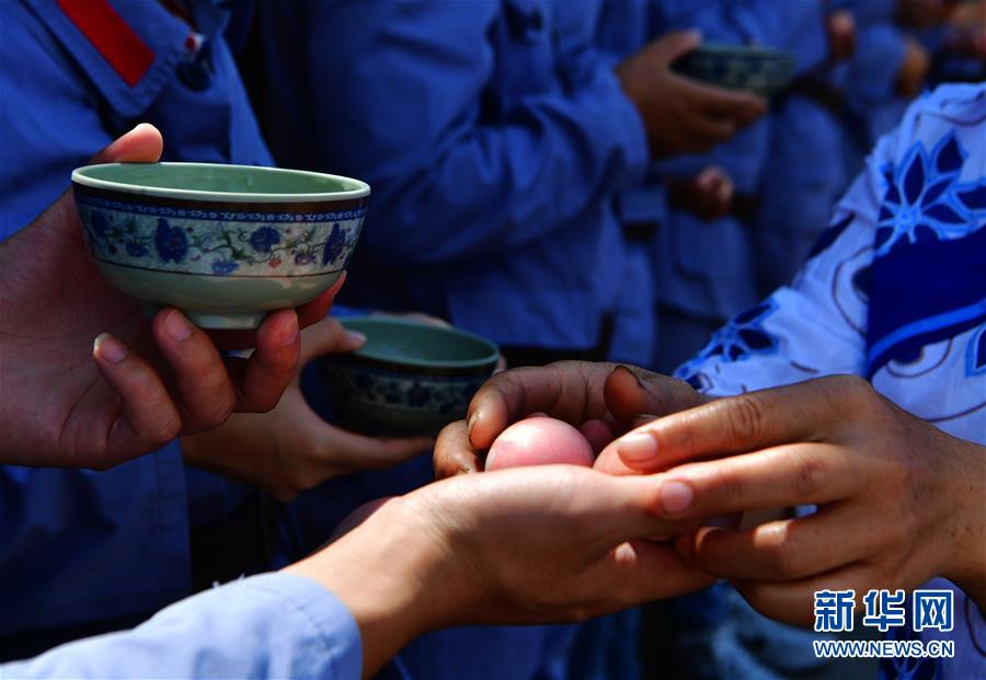 （新華全媒頭條&middot;不忘初心、牢記使命&mdash;&mdash;記者再走長(zhǎng)征路&middot;圖文互動(dòng)）（4）風(fēng)展紅旗如畫(huà)&mdash;&mdash;來(lái)自長(zhǎng)征出發(fā)地長(zhǎng)汀、寧化的紅色信仰報(bào)告 