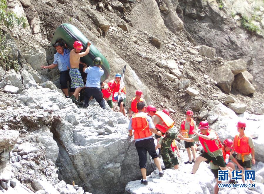 （時代先鋒&middot;圖文互動）（2）為人民&ldquo;逆行&rdquo;的人&mdash;&mdash;追記退役軍人、青年禁毒民警韓順軍