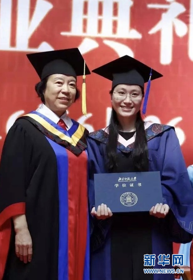 (新華全媒頭條·時(shí)代先鋒·圖文互動(dòng))(6)芳華無悔——追記用生命堅(jiān)守初心和使命的青年共產(chǎn)黨員黃文秀