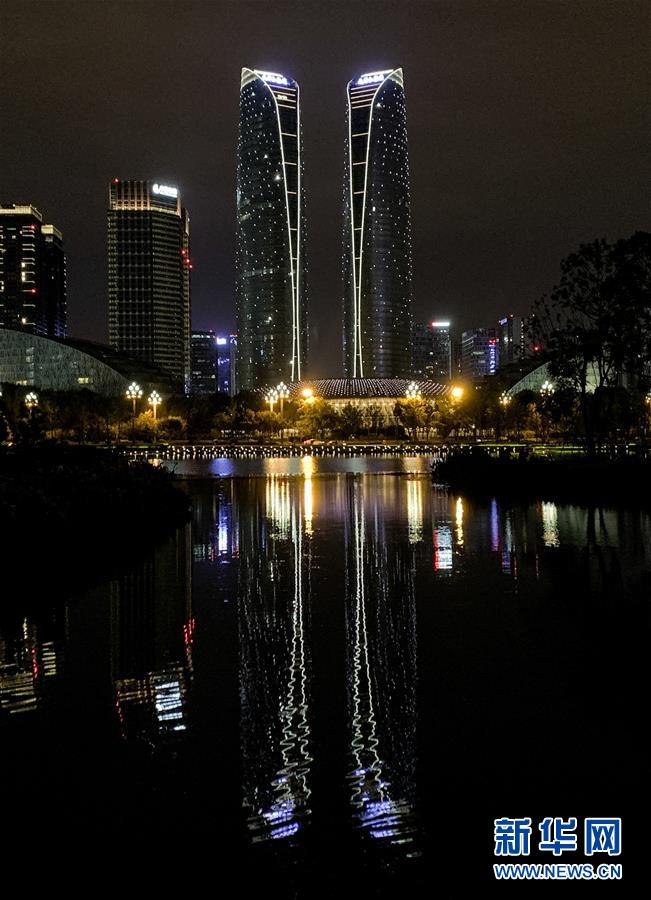 (壯麗70年·奮斗新時代——共和國發展成就巡禮·圖文互動)(15)治蜀往事激越 興川今朝豪邁——新中國成立70年四川發展巡禮