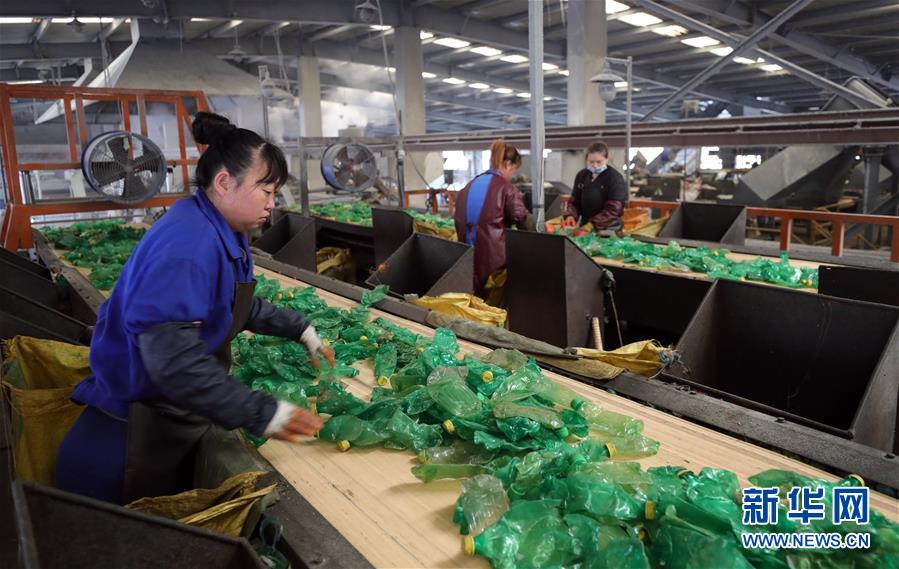 （四中全會精神在基層&middot;圖文互動）（3）老工業城市&ldquo;明星產品&rdquo;的昔與今